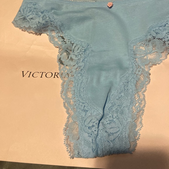 Victoria’s Secret Women’s Panties Thong - Picture 5 of 10